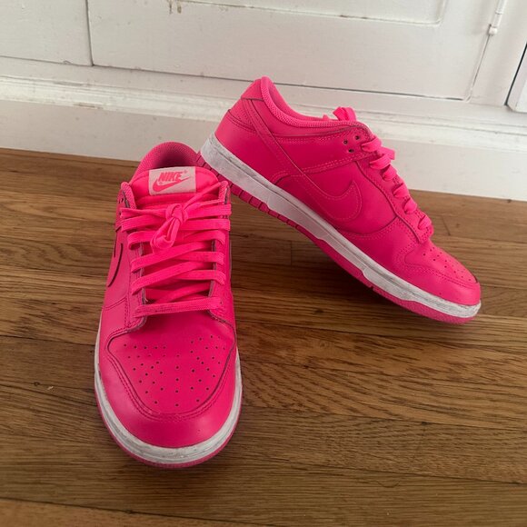 Hot Pink Dunks EXCLUSIVE - Picture 1 of 3